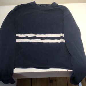 Cute blue and white brandy cropped long sleeve.